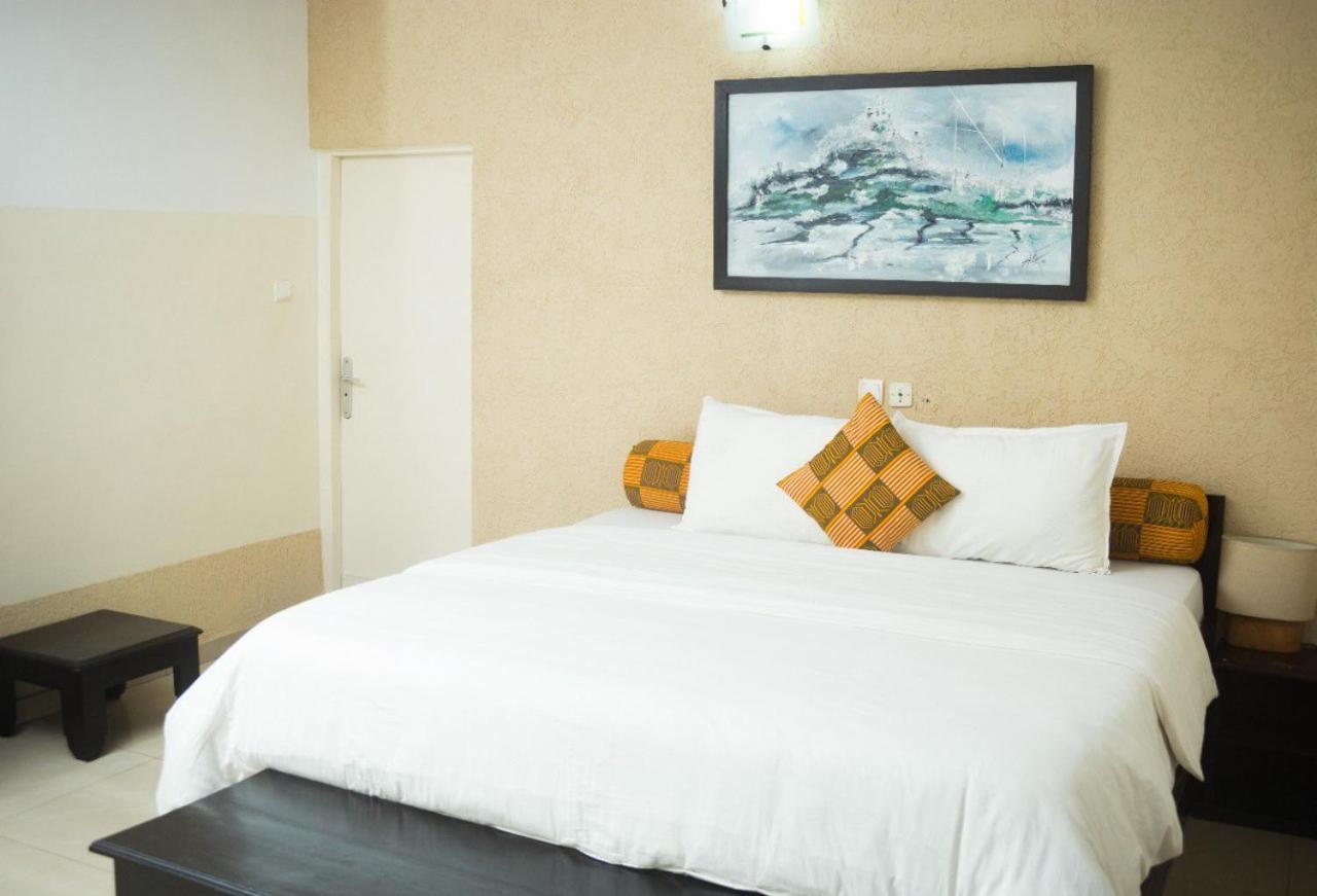 Hotel Seaside Ломе Екстер'єр фото