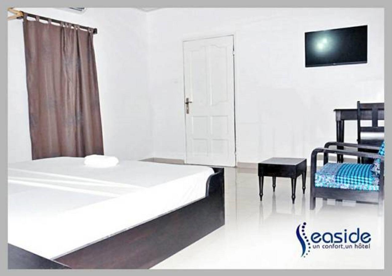 Hotel Seaside Ломе Екстер'єр фото